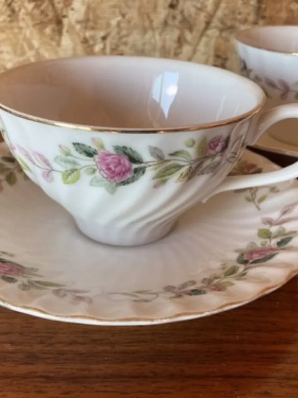 4 VINTAGE CREATIVE FINE CHINA #2345 JAPAN Tea Cups And Saucers Plate Pink Floral